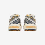 ZAPATO ASICS 1203A609-109
